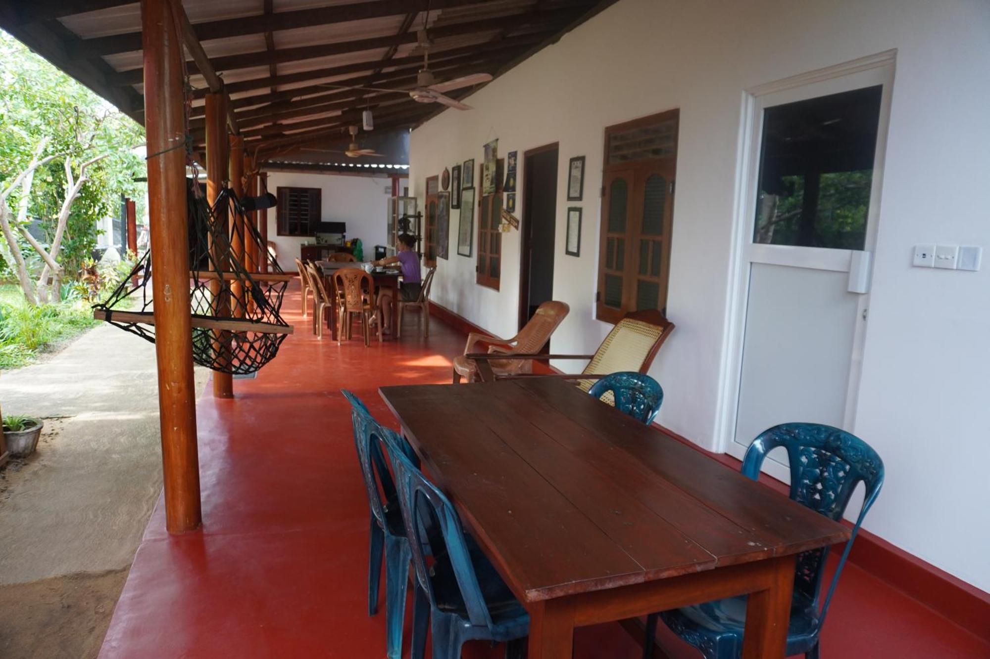 Vibushan Guest House Nilaveli Exterior foto